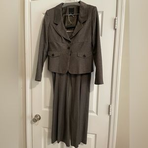 The Limited suit Sz 6